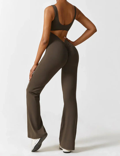 VedaFit™ – Jumpsuit with flared fit & modeling effect!