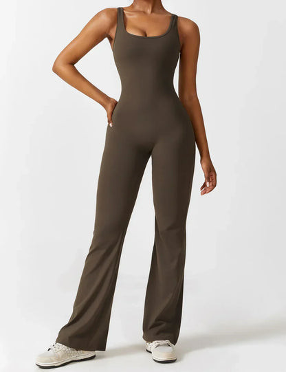 VedaFit™ – Jumpsuit with flared fit & modeling effect!