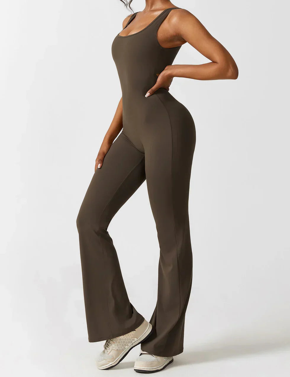 VedaFit™ – Jumpsuit with flared fit & modeling effect!