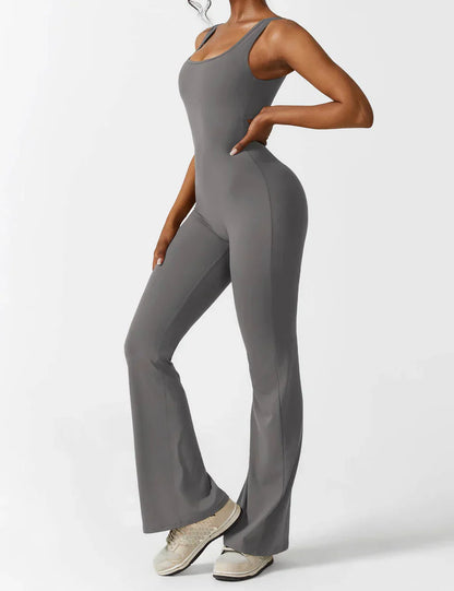 VedaFit™ – Jumpsuit with flared fit & modeling effect!