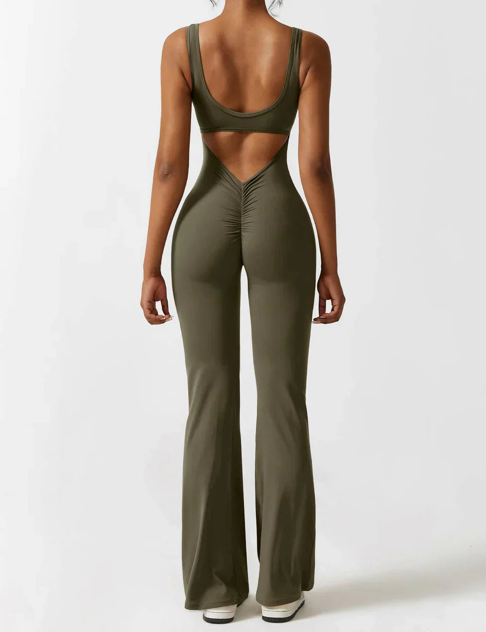 VedaFit™ – Jumpsuit with flared fit & modeling effect!