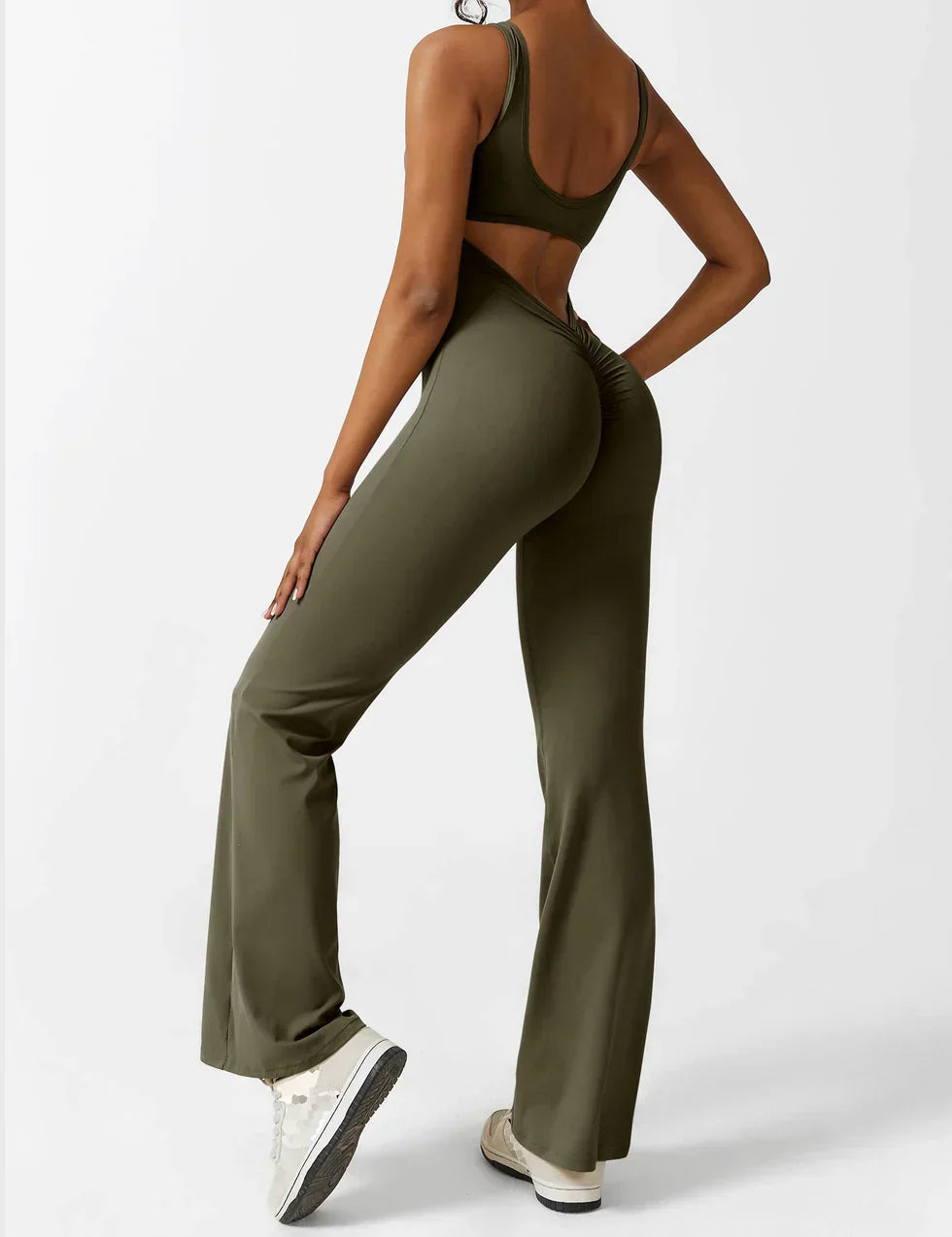 VedaFit™ – Jumpsuit with flared fit & modeling effect!