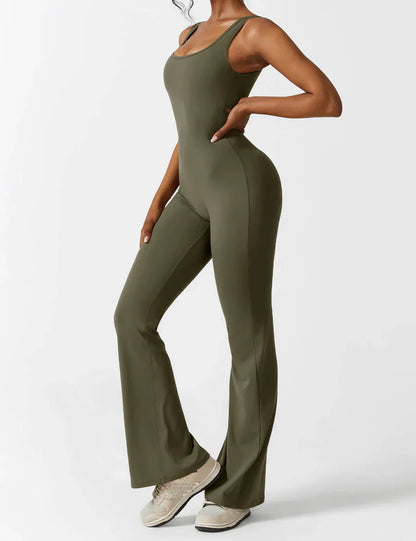 VedaFit™ – Jumpsuit with flared fit & modeling effect!