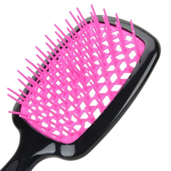 TangleFree™ – The Brush That Makes Detangling Easy!